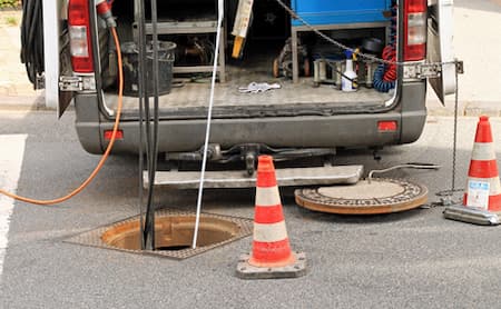 Trenchless drain installation